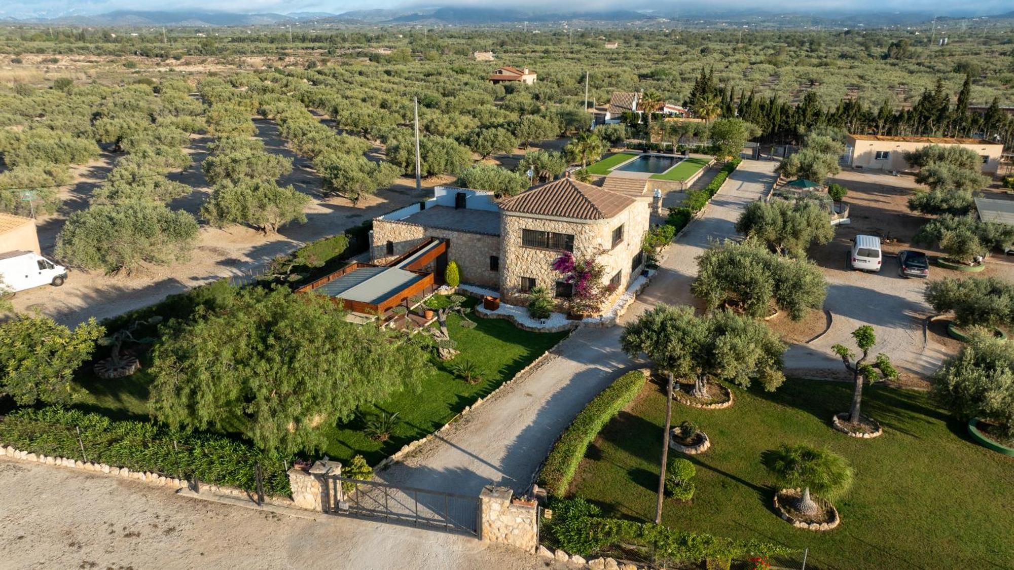 Rural Avril Villa Camarles