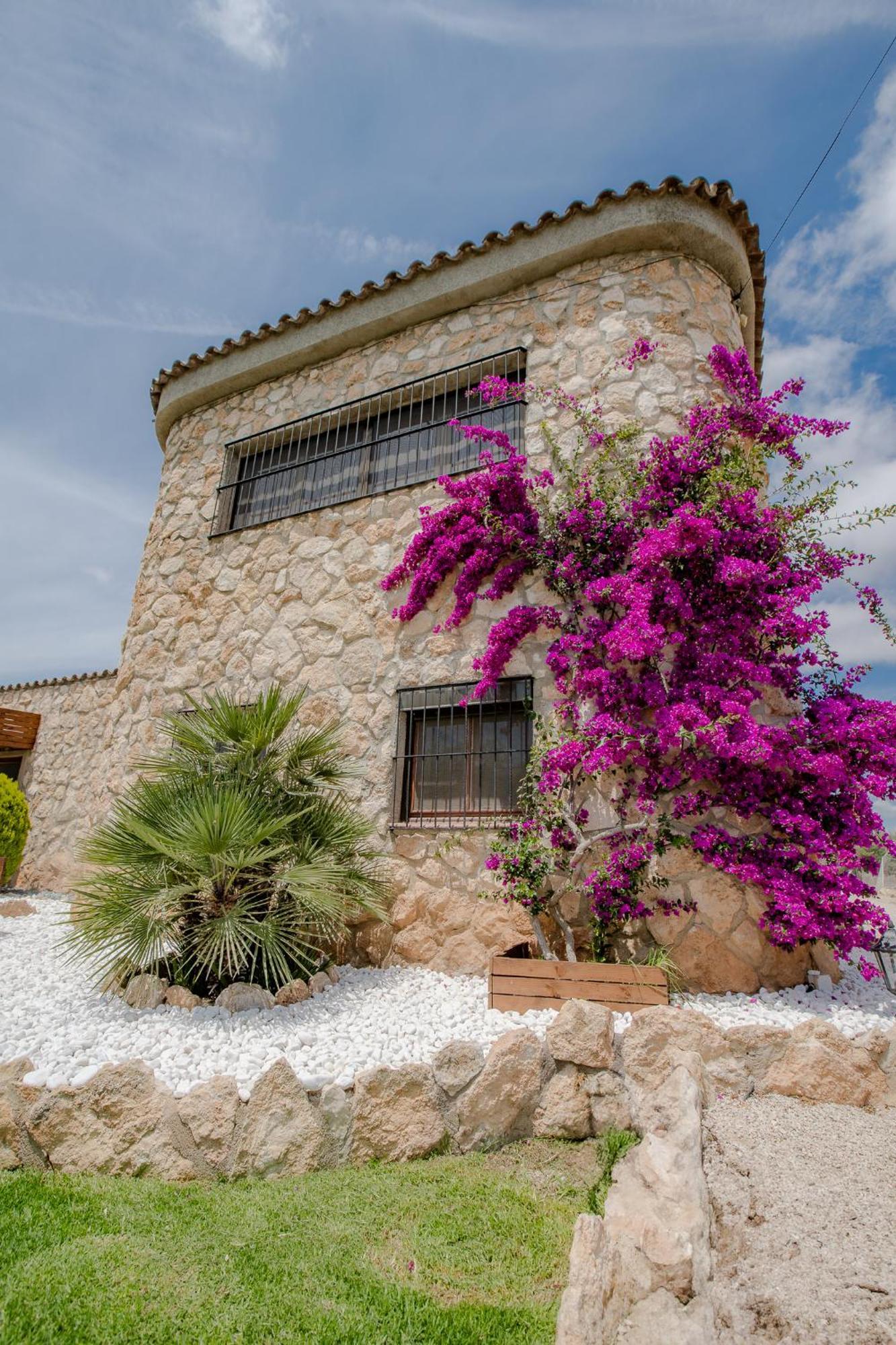 Rural Avril Villa Camarles